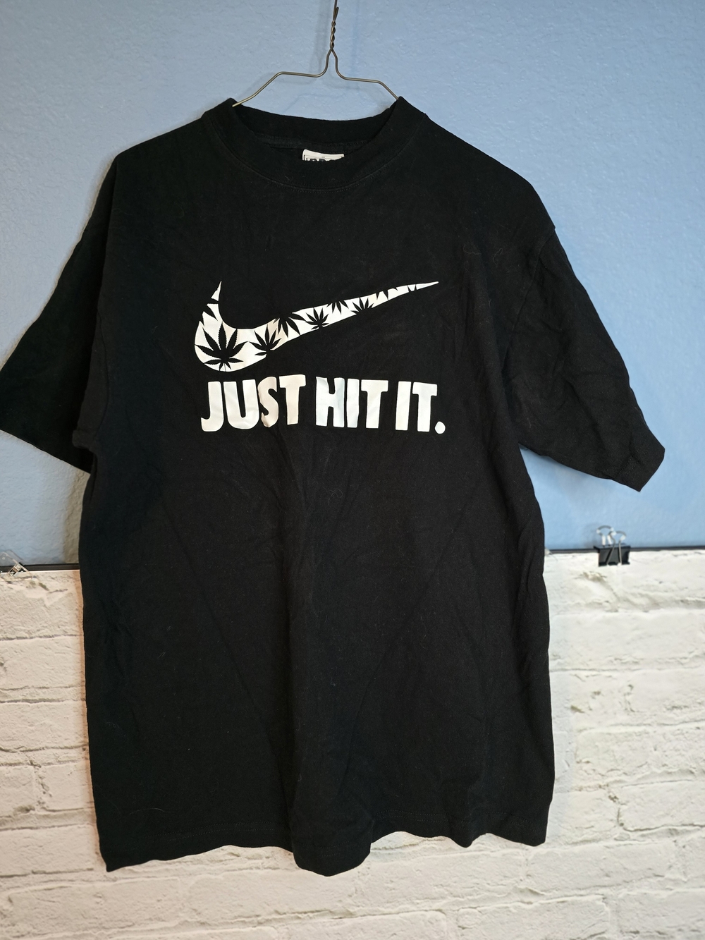 Spoof Nike Black Graphic 'Just Hit It.' Short Sleeve Tee Sz M